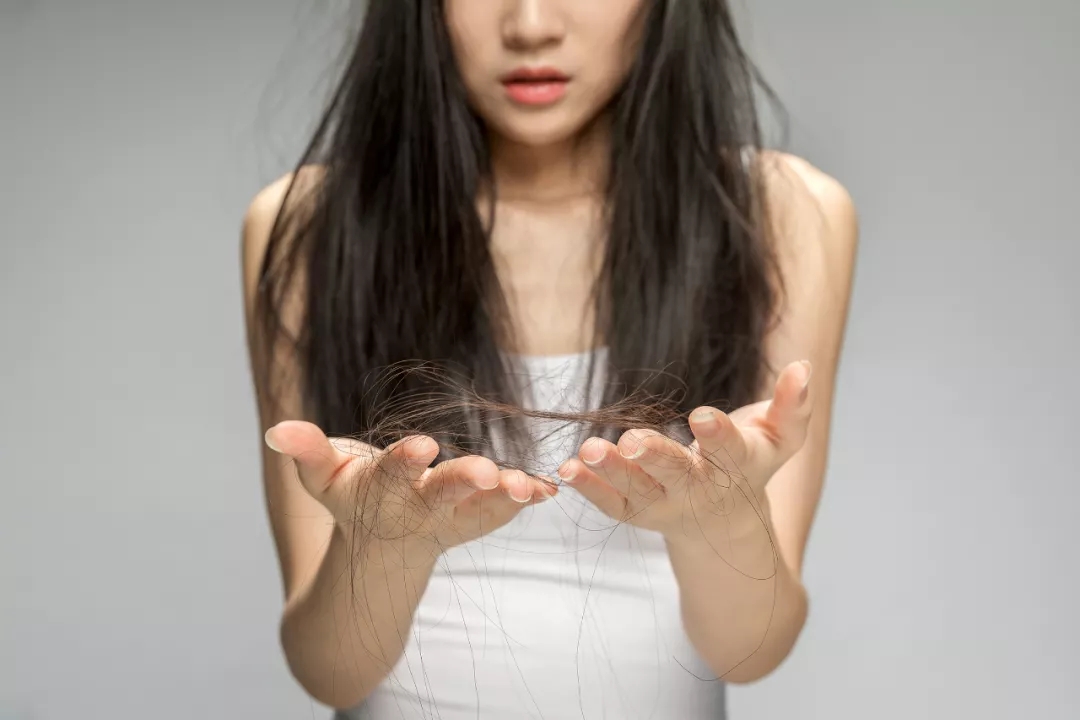 睫毛增长液被药监局打脸 ，拯救“秃头星人”的生发育发液还行吗？