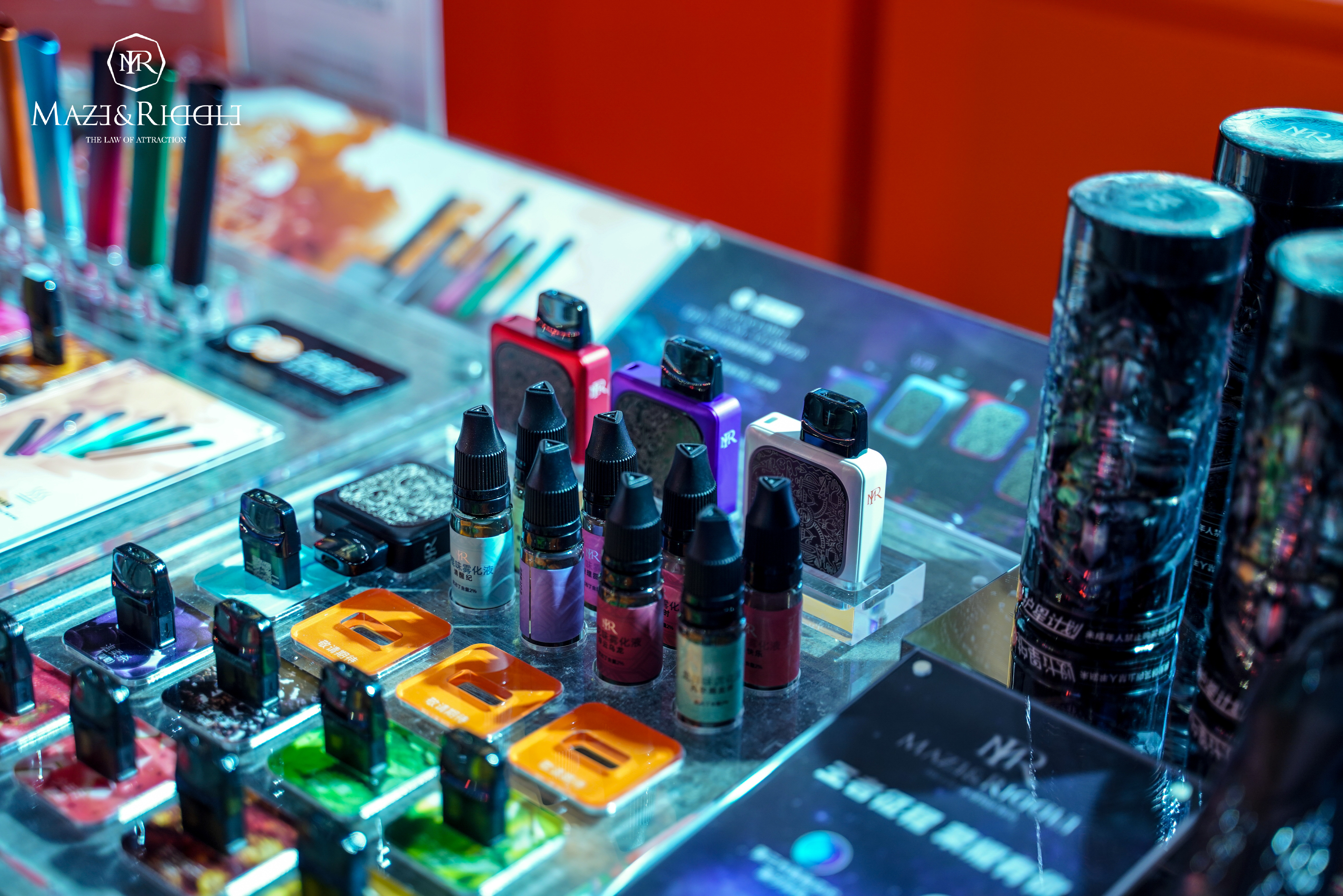 一支电子雾化器，如何撬动化妆品线下门店的生意？