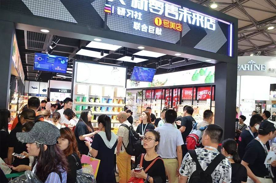 一号美店火爆美博会，未来的美妆零售店长这样！